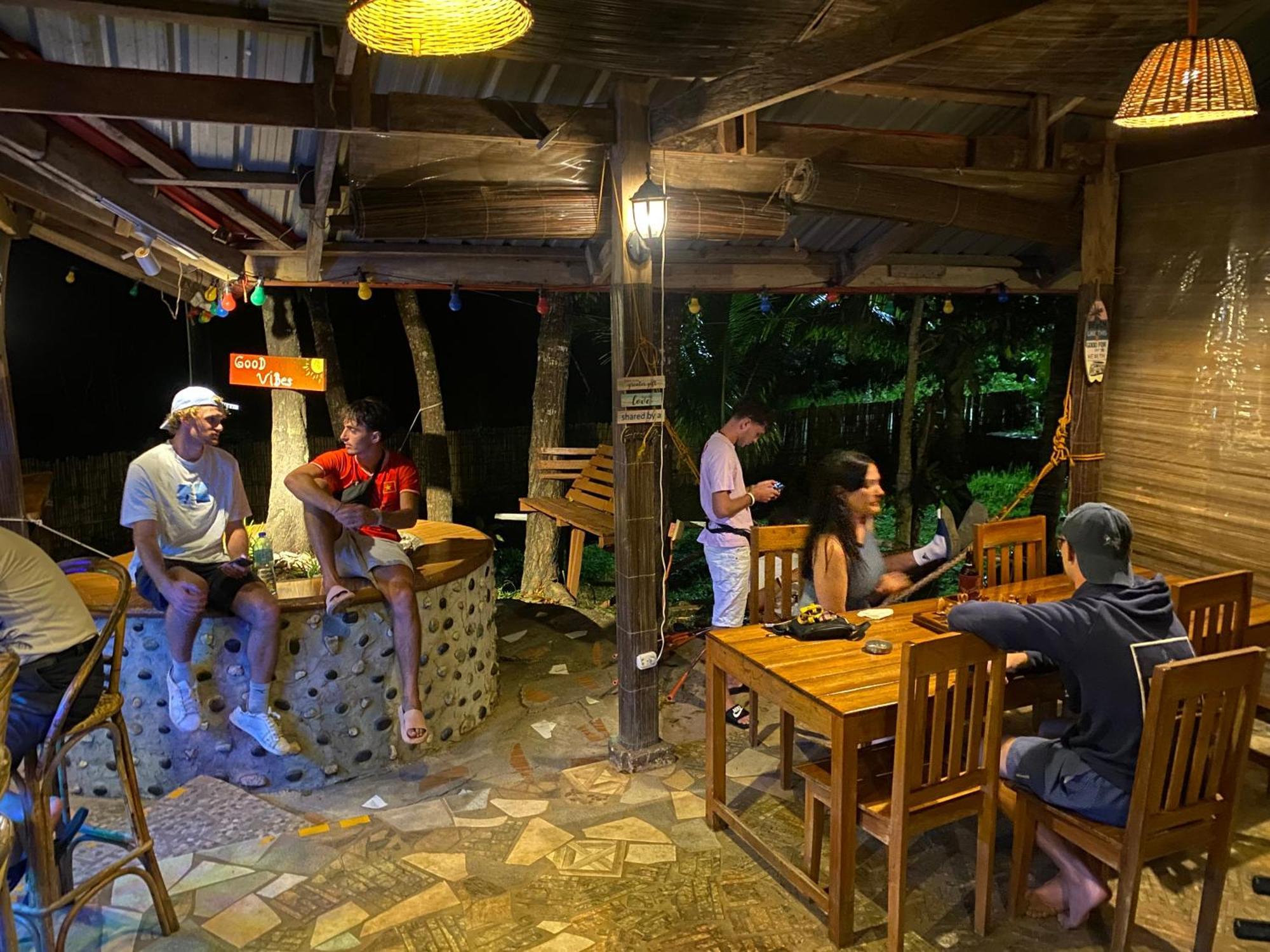 B&R Hostel Nagtabon Bacungan Kültér fotó